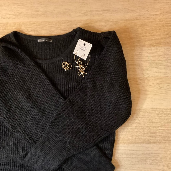 Black Sweater with Poof Sleeves - Picture 2 of 4